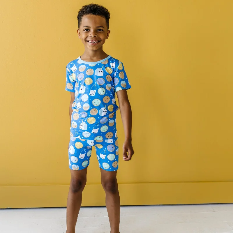 Fashionable And Fashionable Blue Cookies & Milk Two-Piece Short Sleeve & Shorts Pajama Set